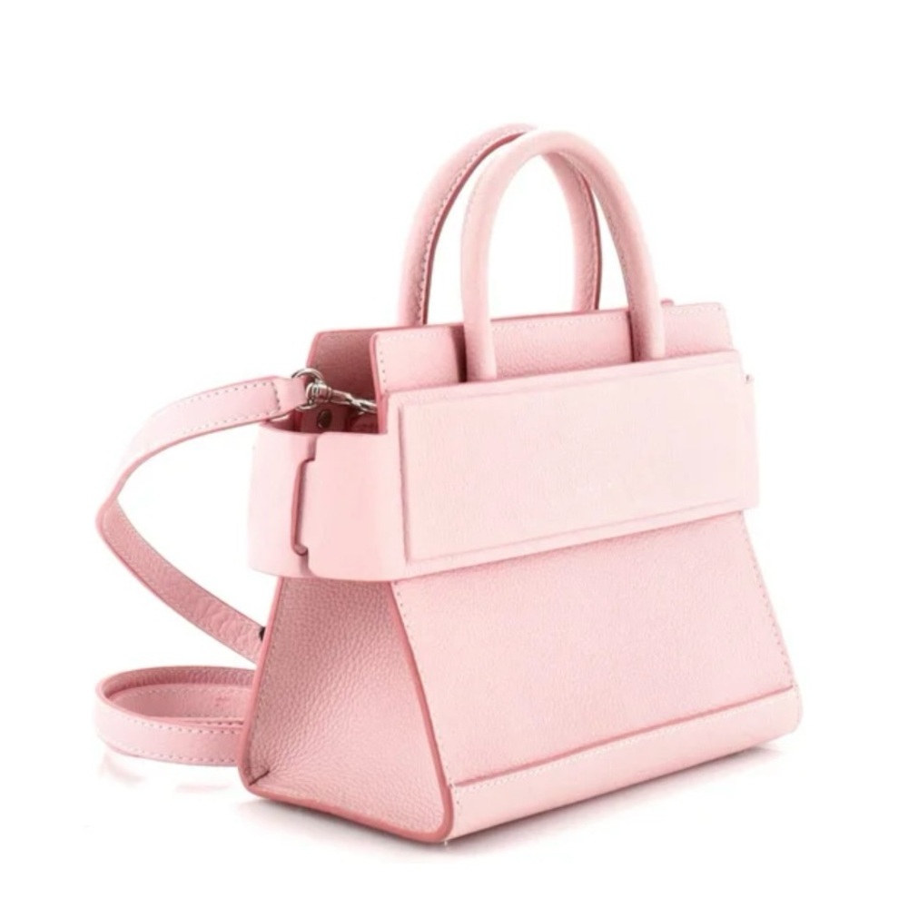 Designer: Givenchy
Model: Horizon Satchel Leather Mini